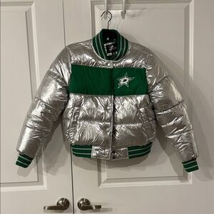 Never worn G4HER Dallas Stars Silver and Green Puffer Jacket size S